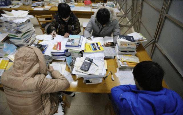 大学四级没过（英语四六级没过）