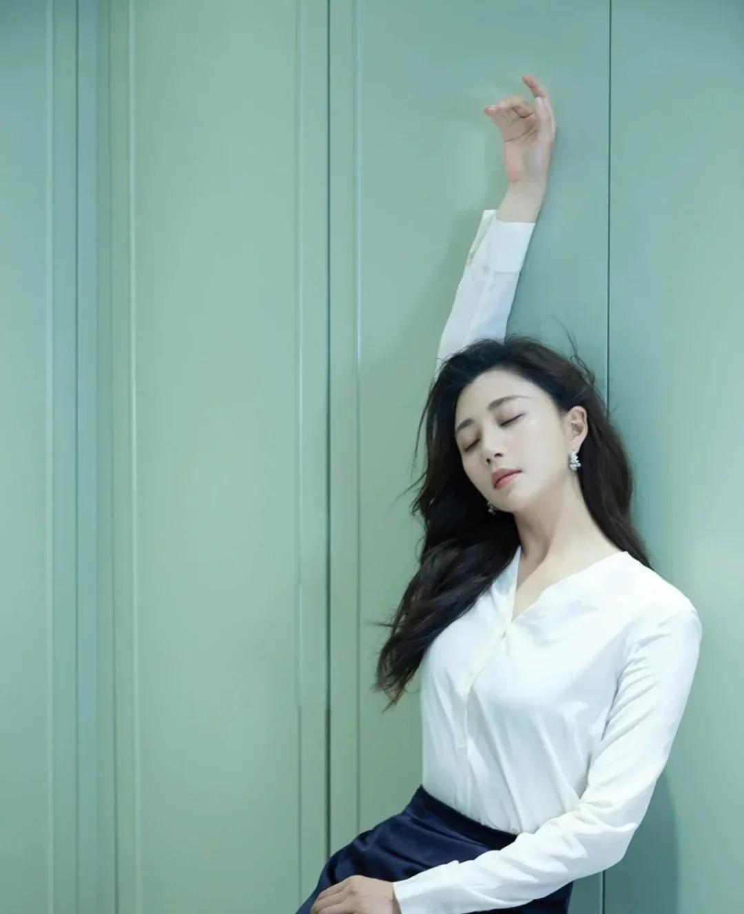 气质绝绝子的殷桃，太美了