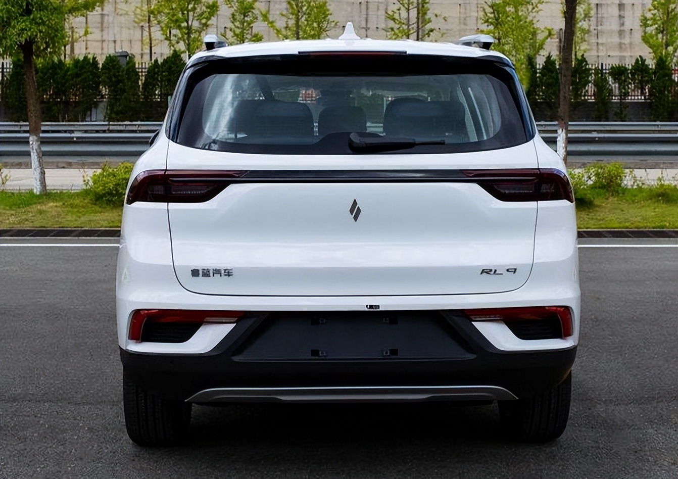 吉利全新平价suv曝光,外观比唐ev好看,单电机 老板座,犀利 - 114货源