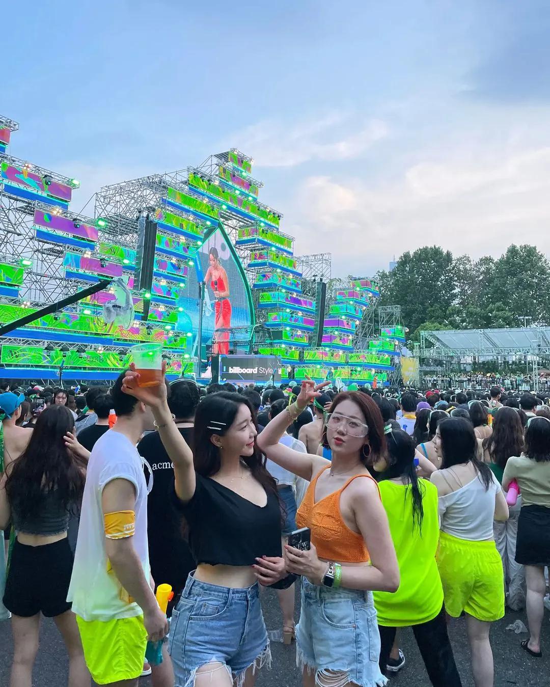 闵蔡允的多重混搭秀