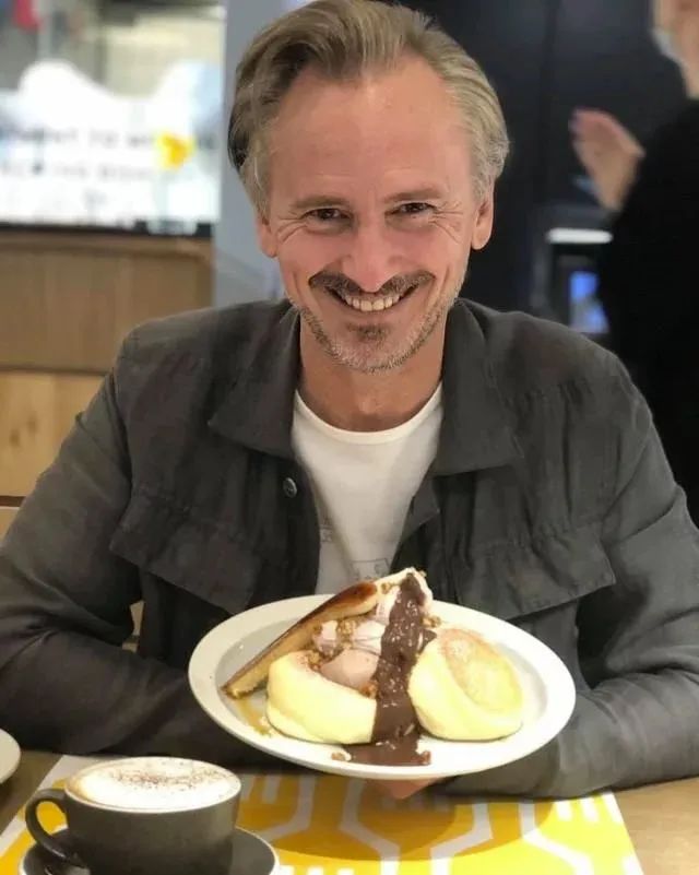 TVB「御用鬼佬」与妻先后患病不敢生育 为治疗欠80万巨债