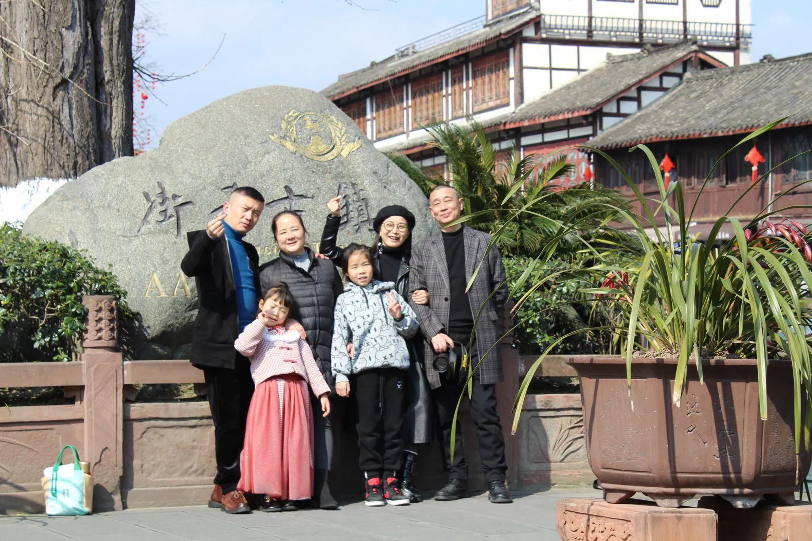 愿，有人知你冷暖，懂你悲欢！愿，有人待你如初，免你孤苦