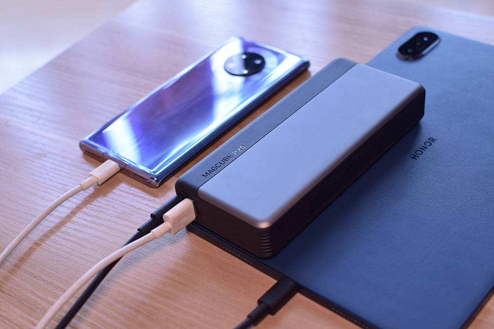 2小时充满？！Aohi 3万毫安时双向100W PD充电宝实测体验