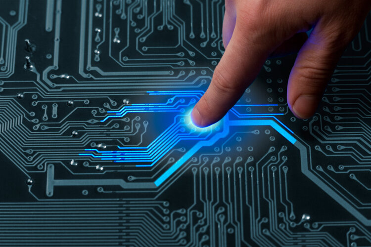 为什么睡觉时手机不能放床头充电？越早知道原因越好