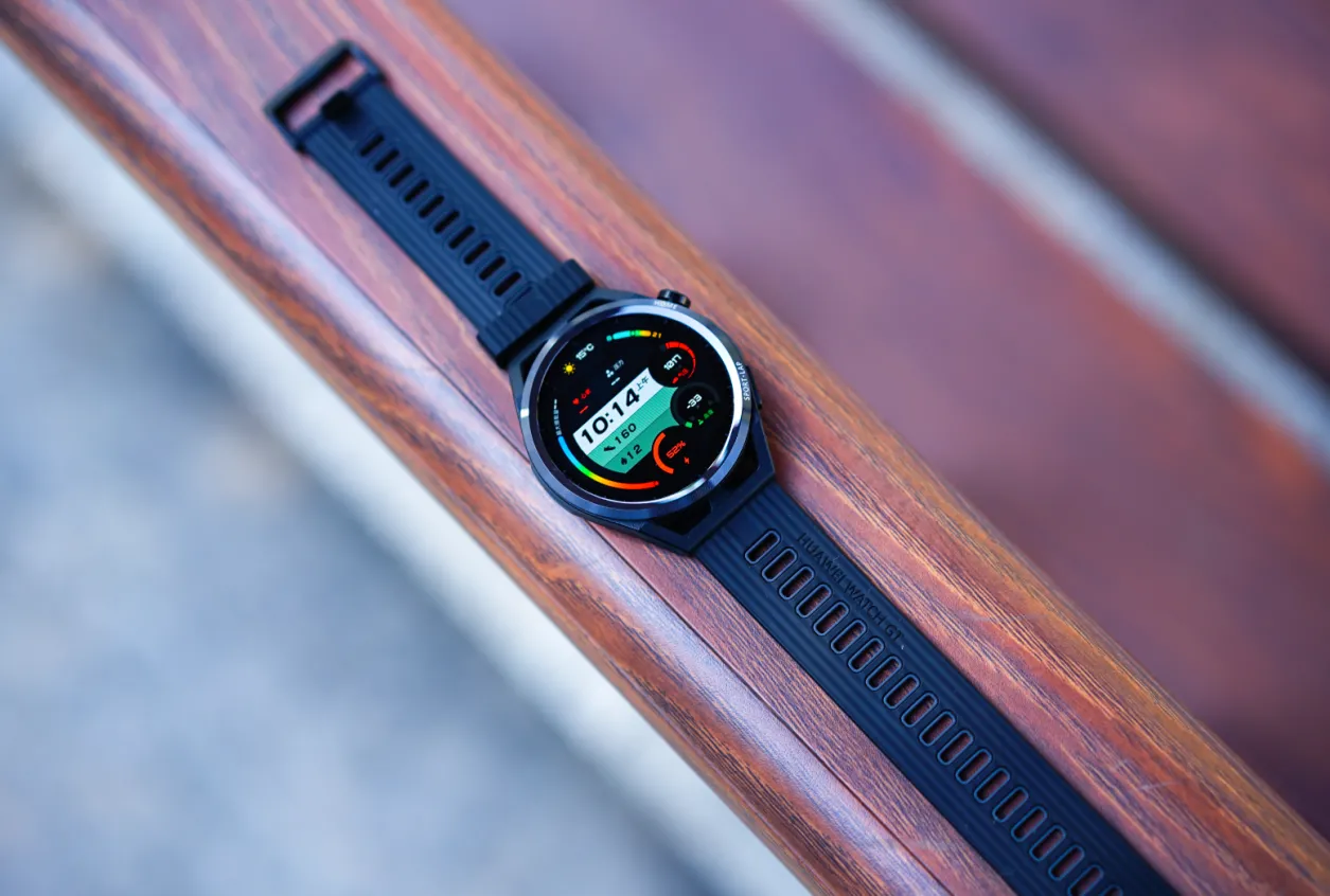 专为跑者设计的运动手表。华为WATCH GT Runner来了