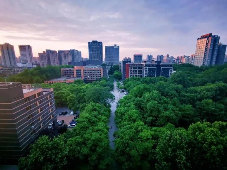 陕西这所大学风景如画，坐拥珍贵建筑群，美成热门景点