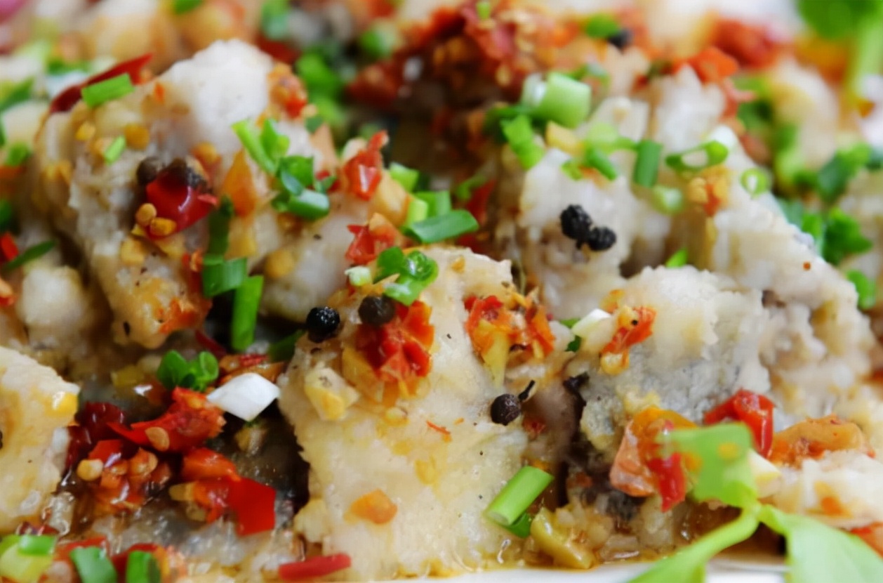 豆鼓鱼怎么做好吃(教你超简单的豆豉鱼四川做法)