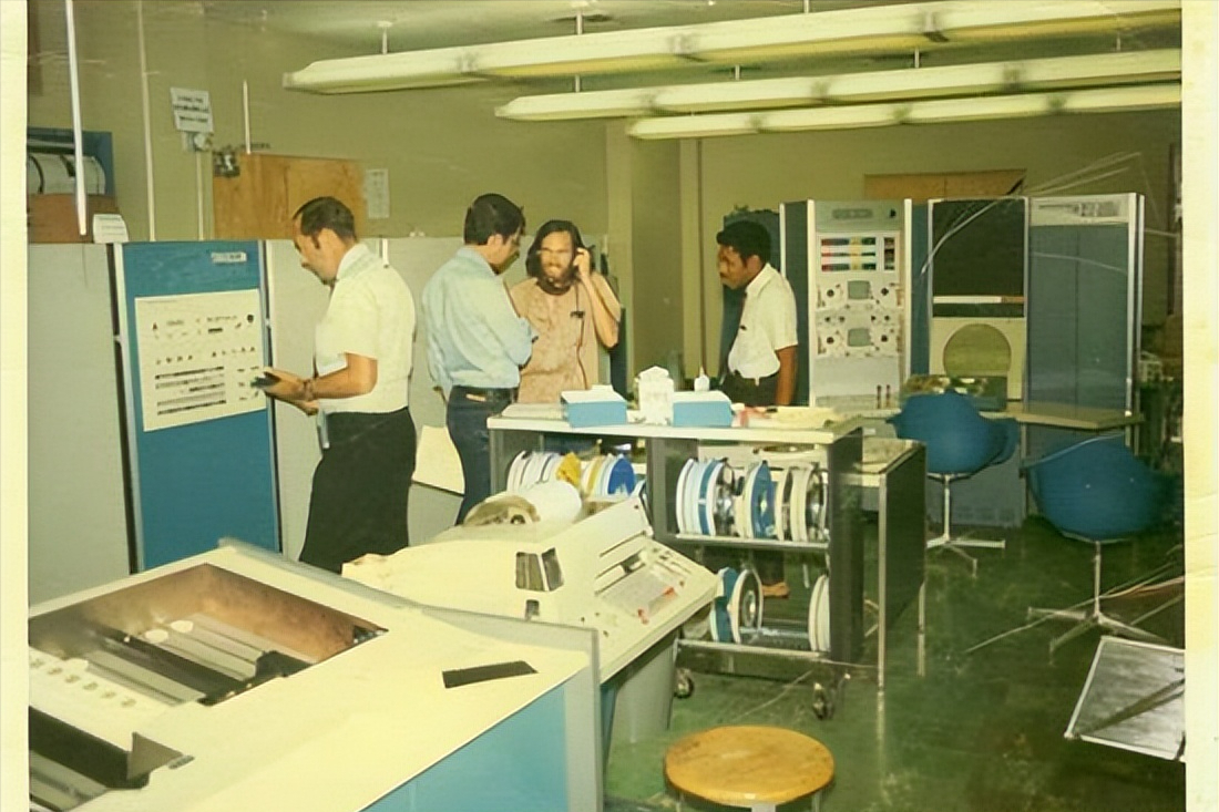 来，我给你介绍：互联网的起源！涨知识