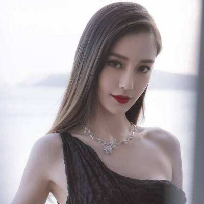 惊艳韩娱的5位中国女星，古力娜扎上榜，王祖贤在韩国火了几十年