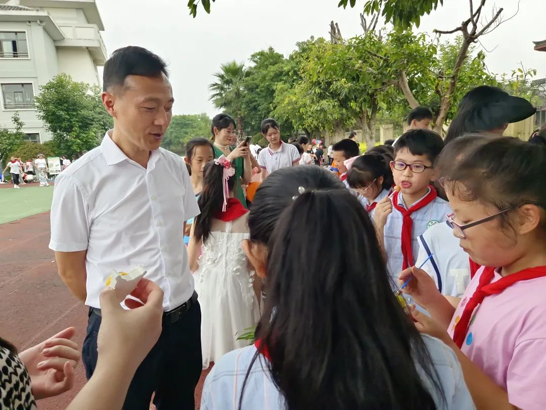大林小学隆重举行“乘梦想之帆 为祖国起航”庆“六一”主题活动