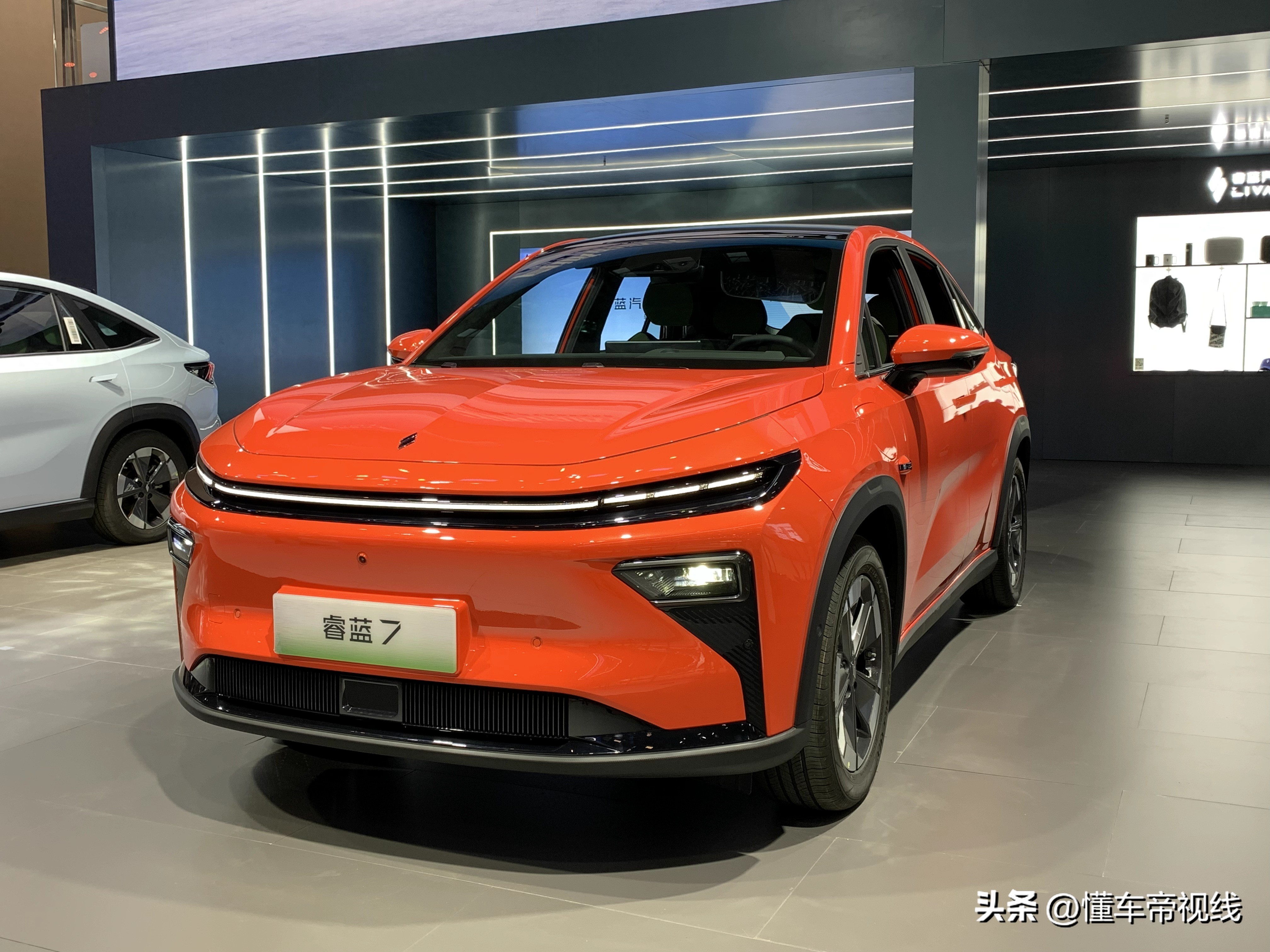 新车 | 13.37万起，吉利睿蓝7亮相2023成都车展，续航450/605公里