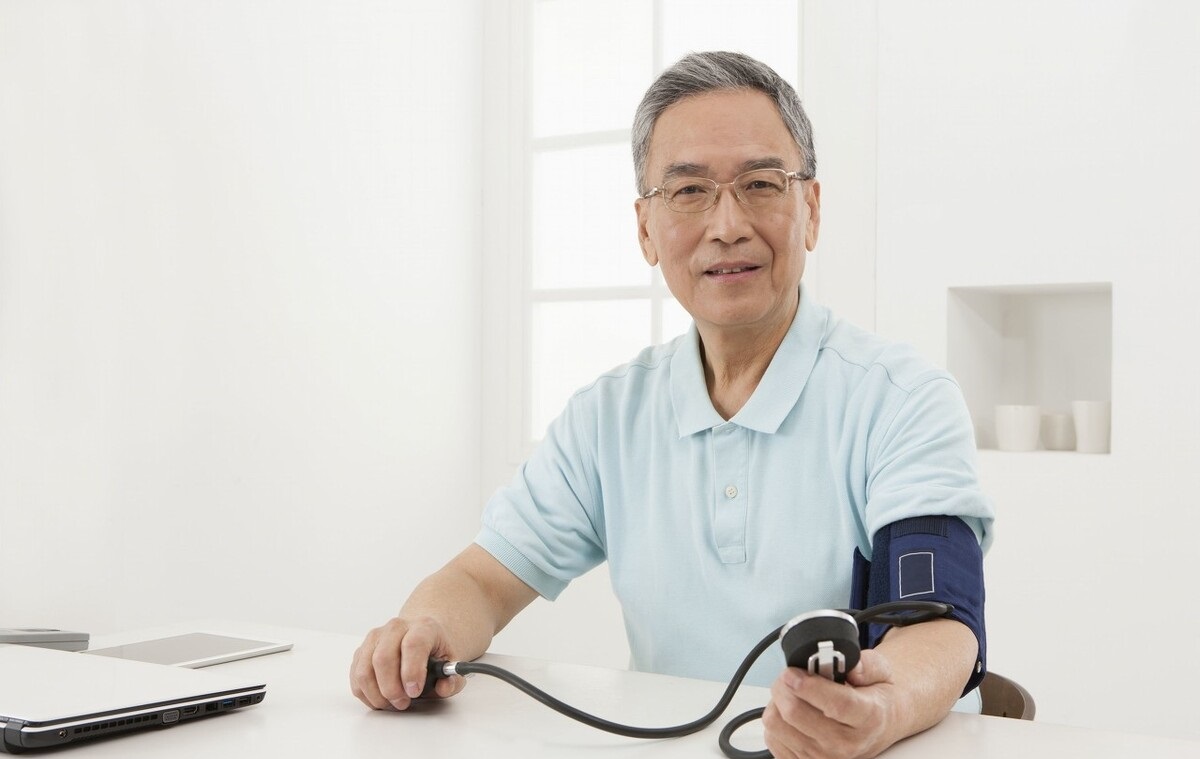 上了年纪的人，出现一些小症状可能不是疾病，只是老了