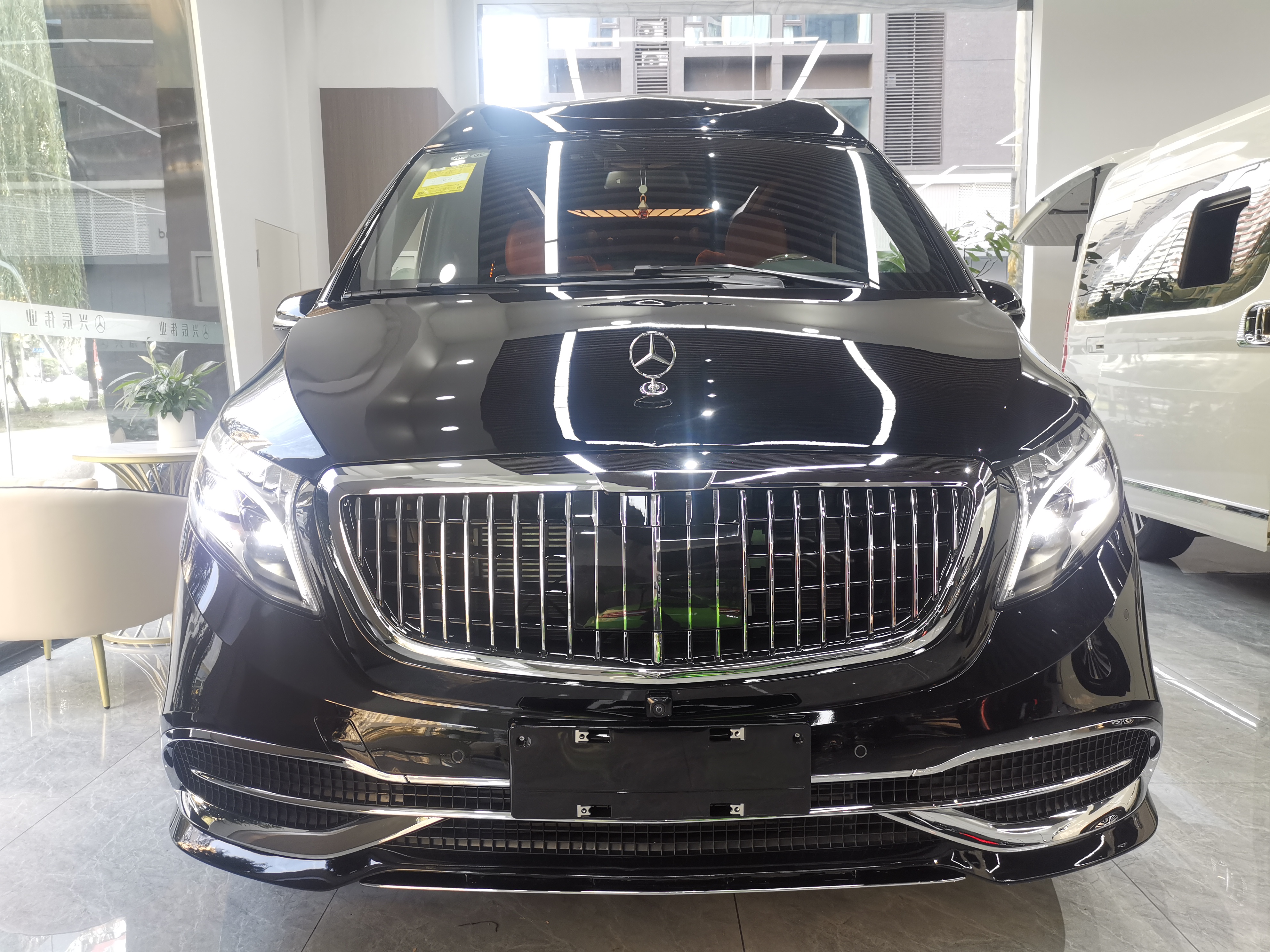 奔驰定制商务车vs980l夏日黄昏特别版新年优惠3000订金抵30000