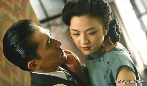 汤唯嫁大10岁韩国老公8年，42岁登封面，为何被拍成这副鬼样子