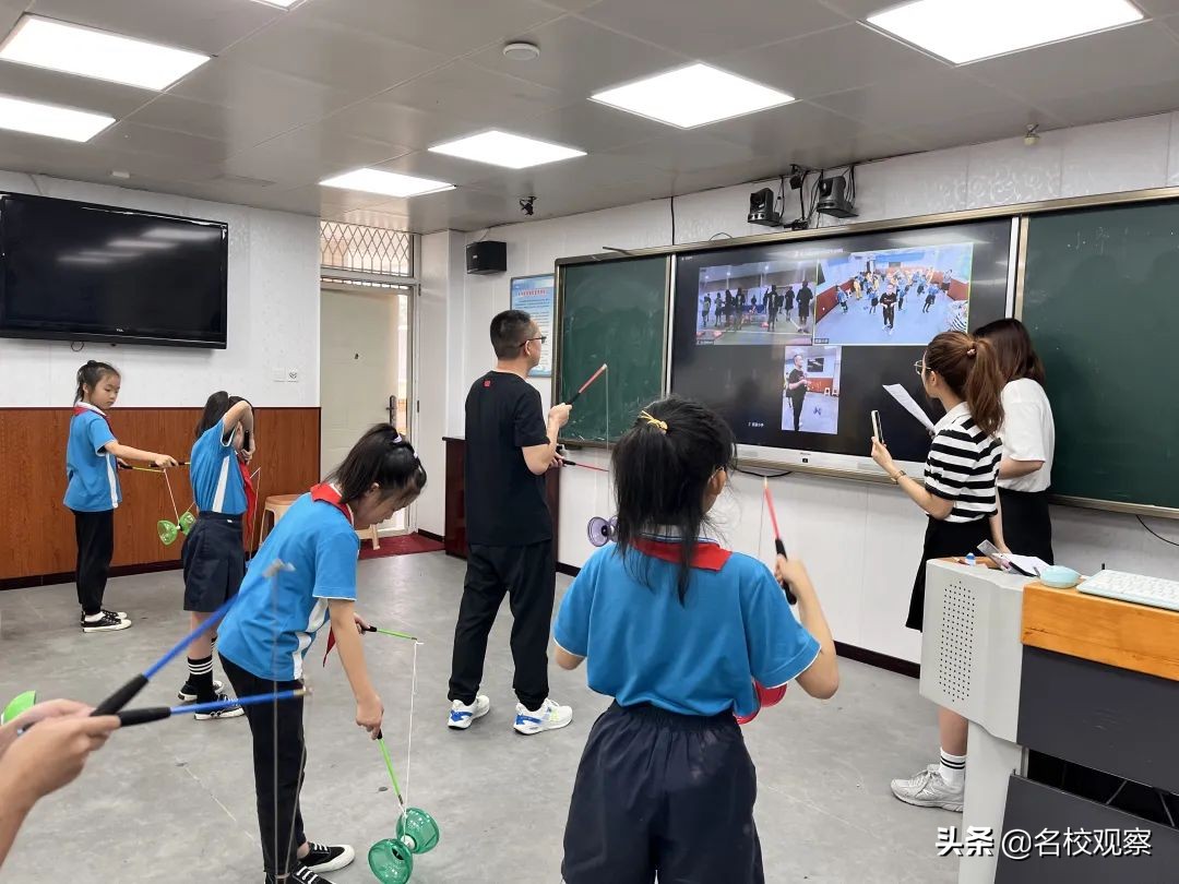 崇州市辰居小学:“空竹”舞进新西兰(图4)