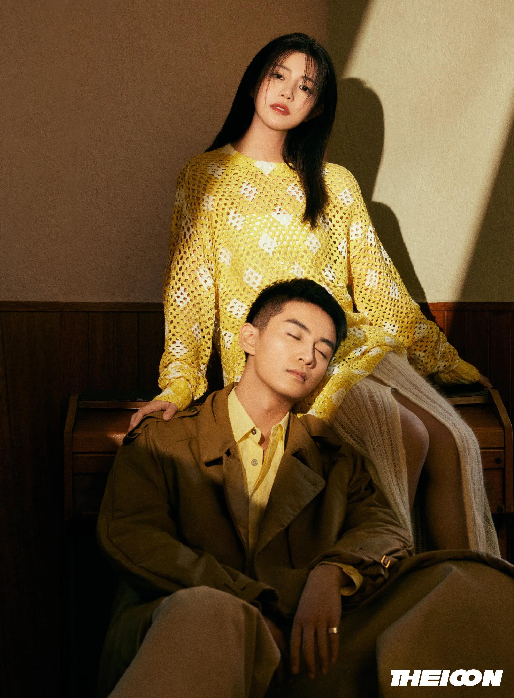 陈妍希和儿子做亲子瑜伽，小星星配合妈妈做高难度动作，互动默契