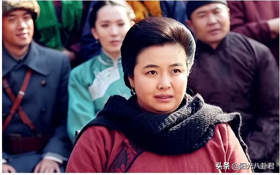 6位生不逢时的内地女星：十年貌美无人识，一朝“大妈”天下知