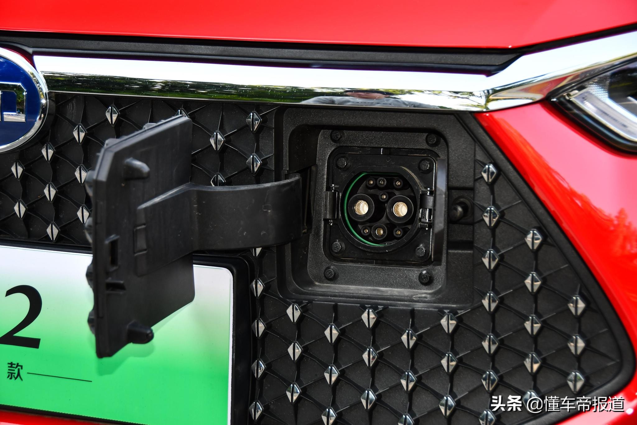 新车｜“买菜车”也能玩运动范？试驾体验2021款比亚迪e2