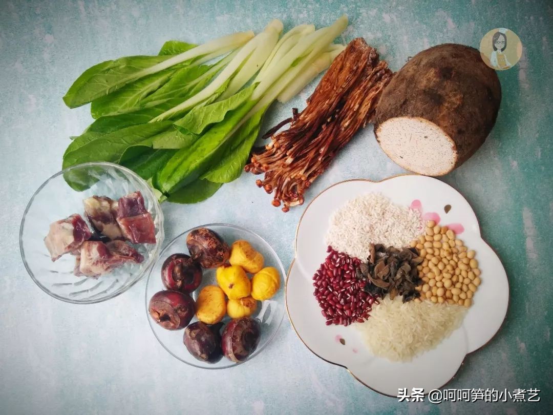 腊八到，香浓黏稠的腊八粥，温暖又治愈，甜党咸党你是哪一党？