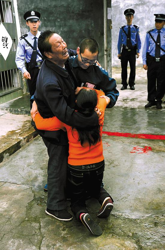 2013年，昔日高考状元流浪15年因抢劫入狱，他到底经历了什么？