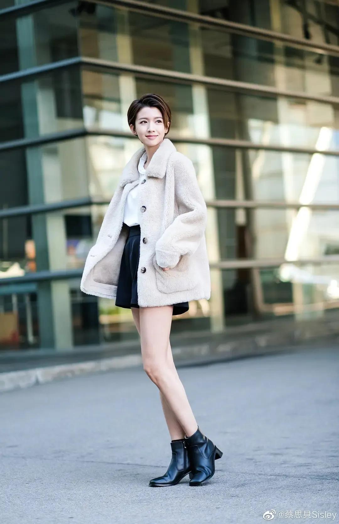 蔡思贝｜招黑体质的“绯闻女王”