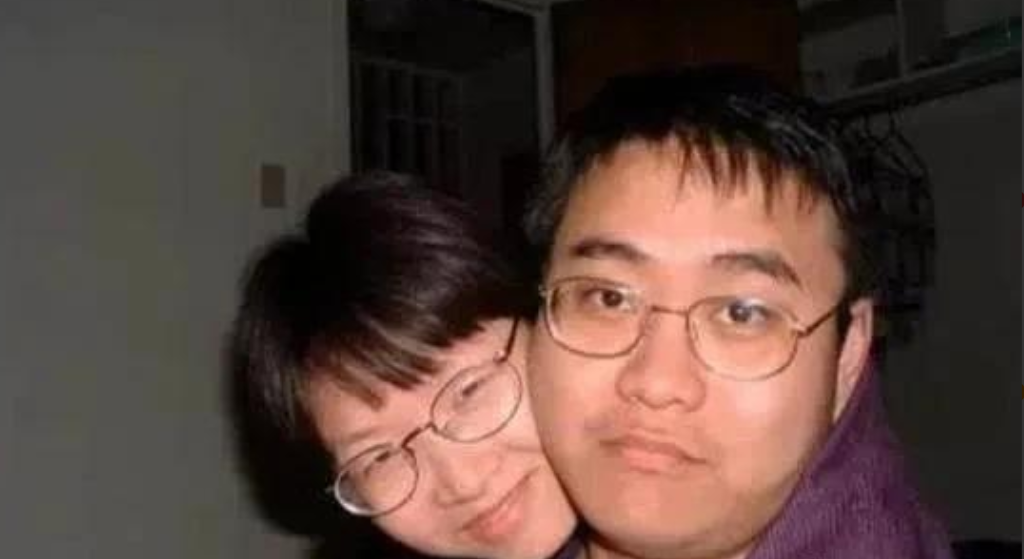 2005年清华女博士，因不想离婚而开枪弑夫，事后与尸体共住7晚