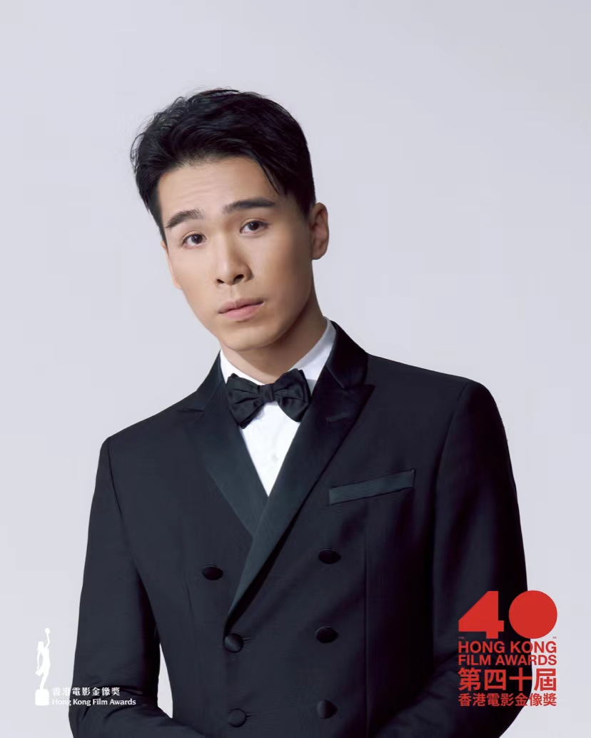 金像奖曝光影帝后造型照，吴君如秀美背，内地选秀冠军与巩俐并肩