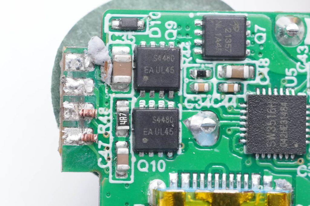 一个顶三个，支持三设备同时快充，安克100W氮化镓超能充拆解