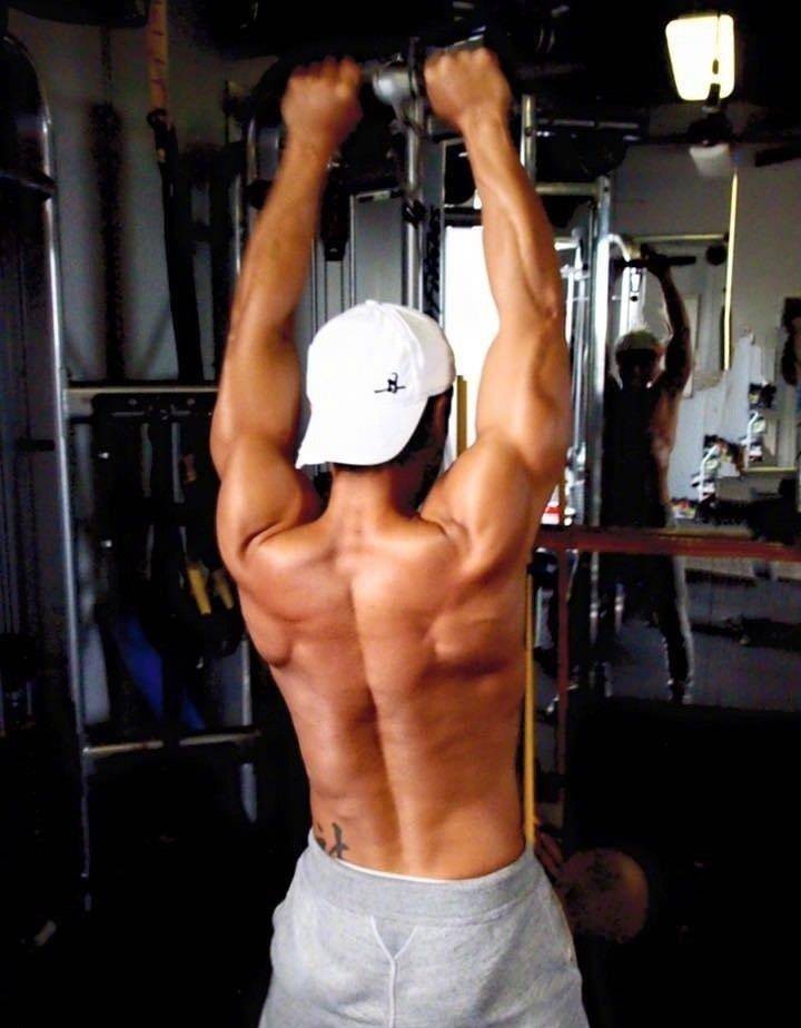 明明是50多岁的大叔，却把自己活成20岁的小伙，这些男星，我服