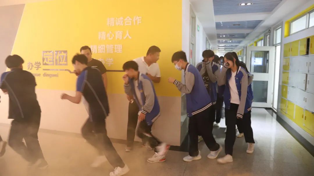 心系安全 警钟长鸣 | 我校组织开展全体师生消防安全疏散演练活动