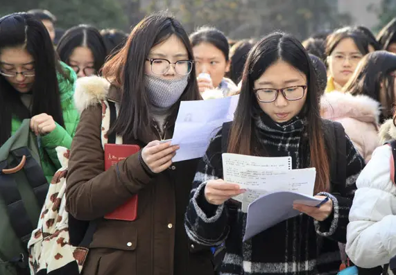 停工却不影响收入，这几个职业“真香”了，原来学历这么重要