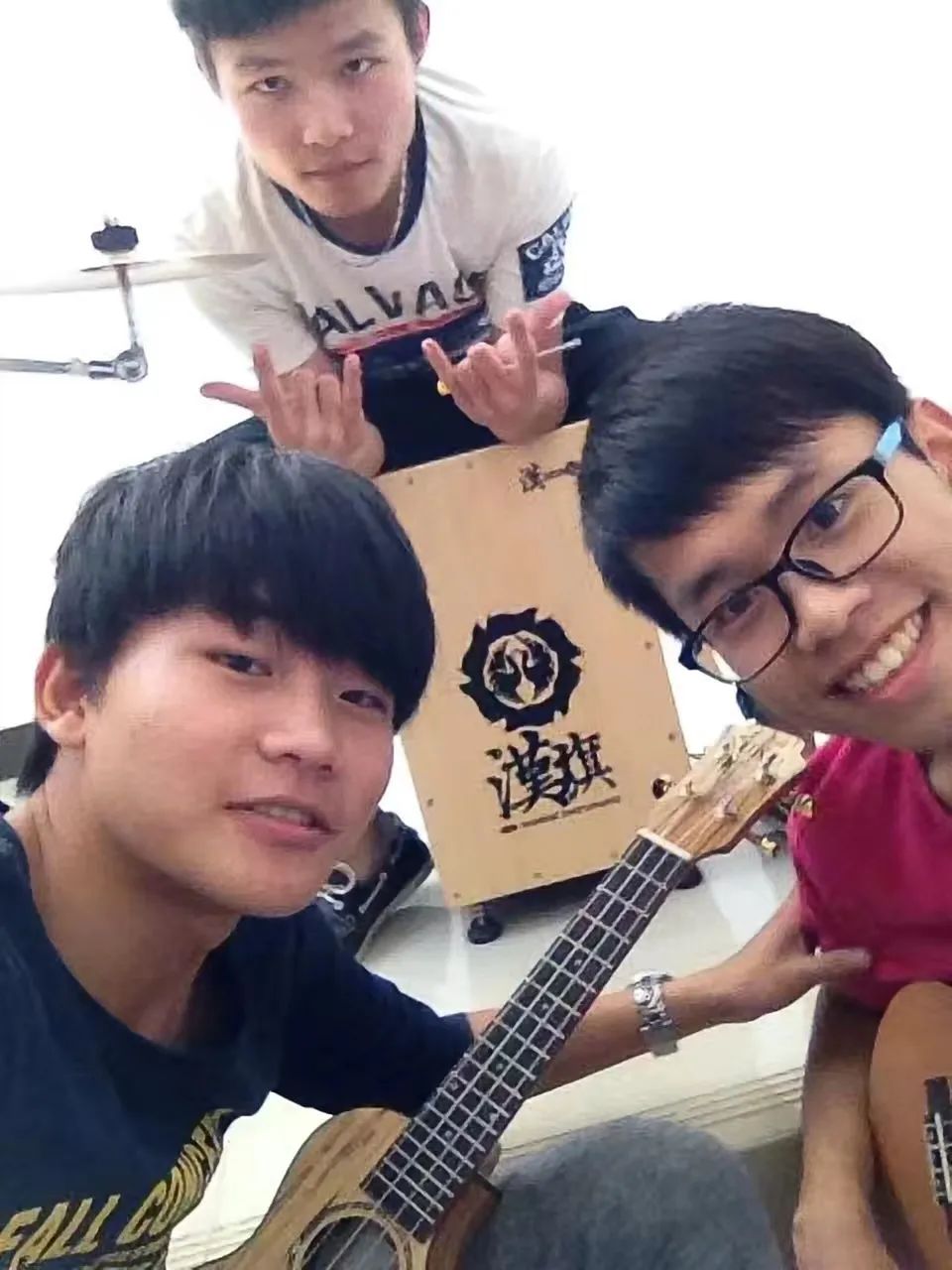 全网播放超20亿，他靠提供免费服务，22岁就赚到了100万