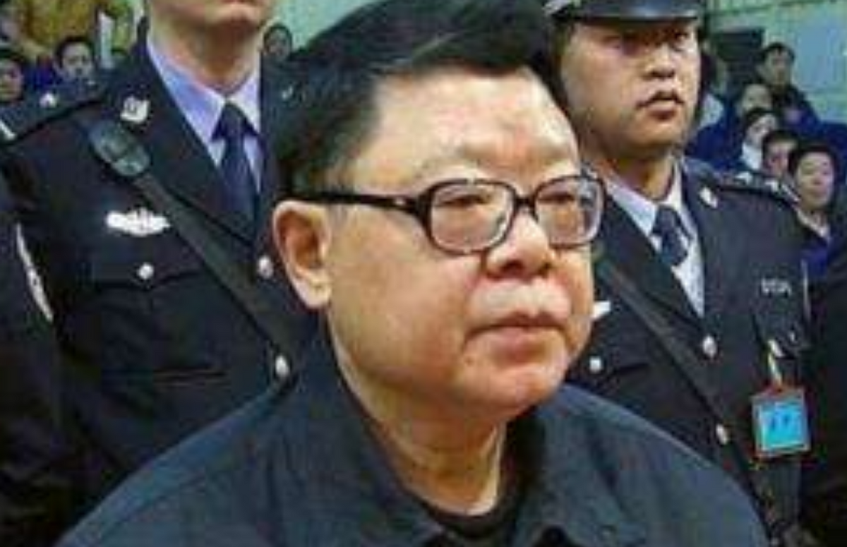 当代“武则天”谢才萍：黑帮女老大，同时包养16名男子，只为享乐