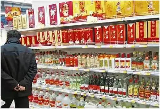 过年送礼白酒推荐（过年送什么白酒性价比高）