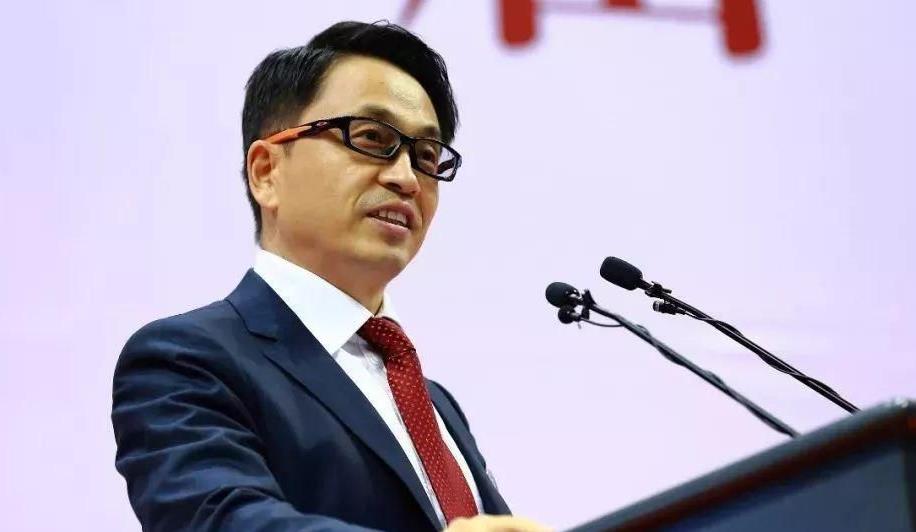 有一次，华为全体成员开会，会后做了一个关于任正非的调查:任正非懂技术吗？结果0票