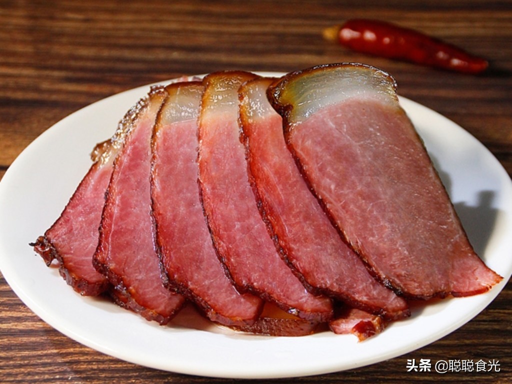 腌腊肉时，放多少盐才对？记住正确比例，不发霉不变臭，越放越香