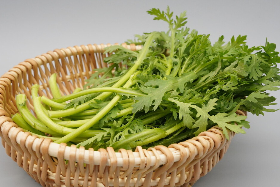 超市看到“皇帝菜”，2块一斤多买点，鲜嫩爽脆，助消化睡得香