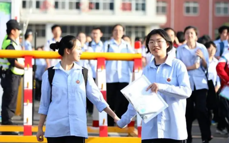 大学一本二本三本是什么意思？它们之间有哪些区别？看完涨知识了