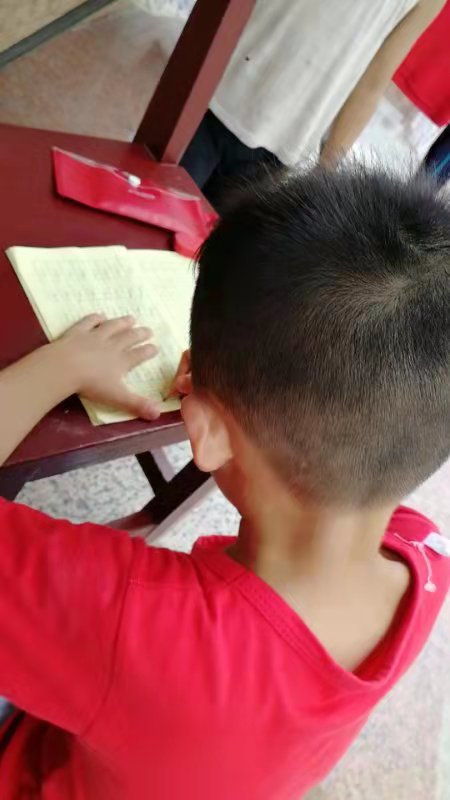 亲戚家孩子来做客，22岁，187，阳光帅气，在桂林理工大学读书