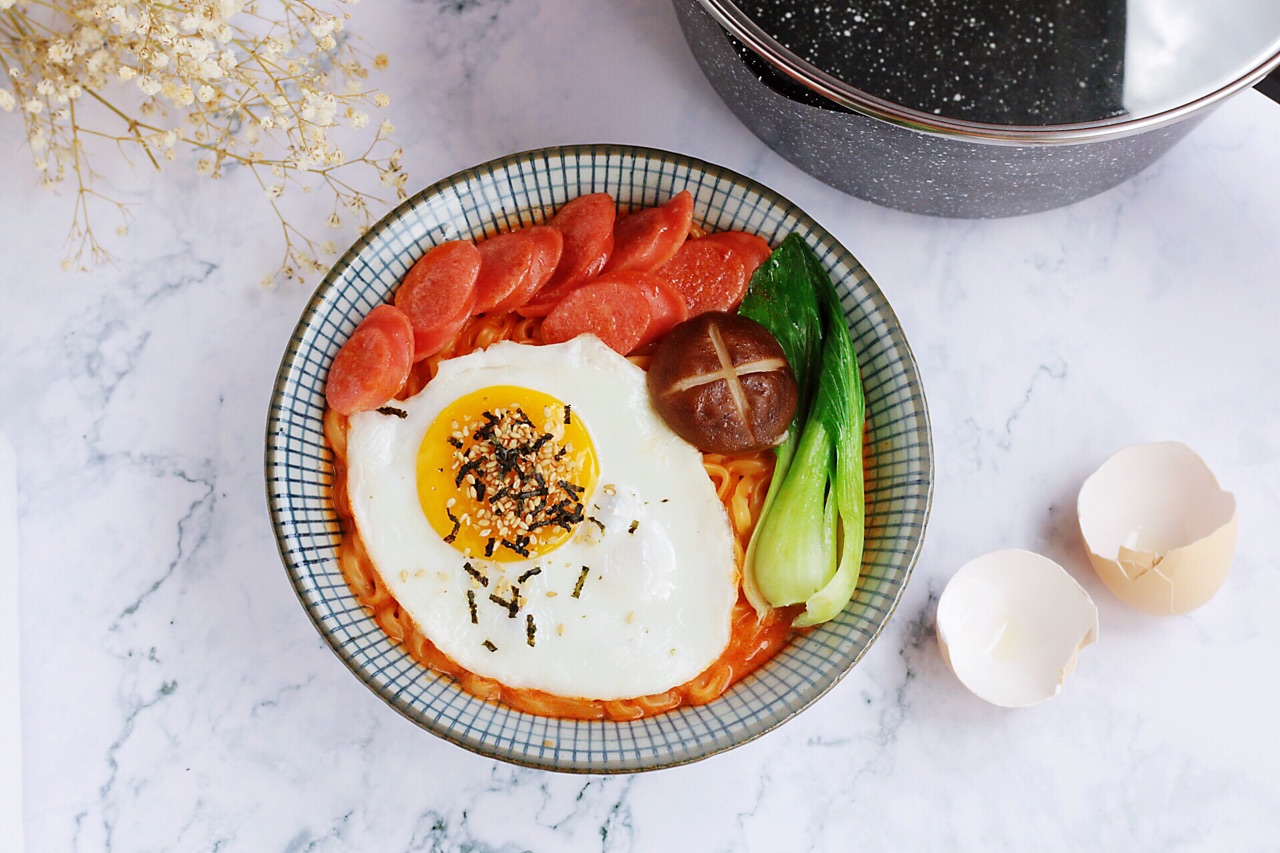 牛奶搭配火鸡面会碰撞出怎样的火花呢？口感浓郁，简单好吃