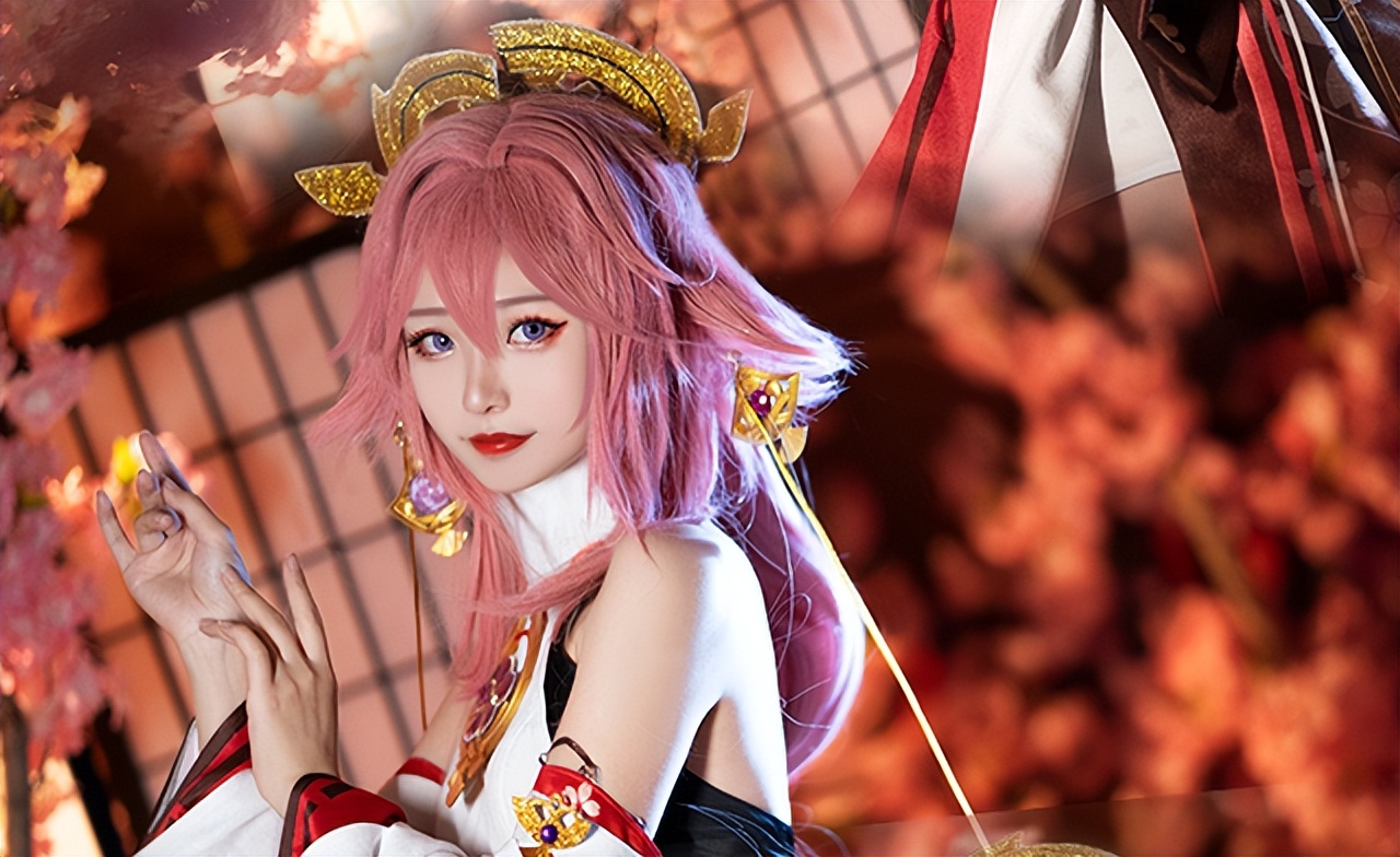 高颜值美女COS游戏《原神》八重神子，网友：爱了！-哪边嗨