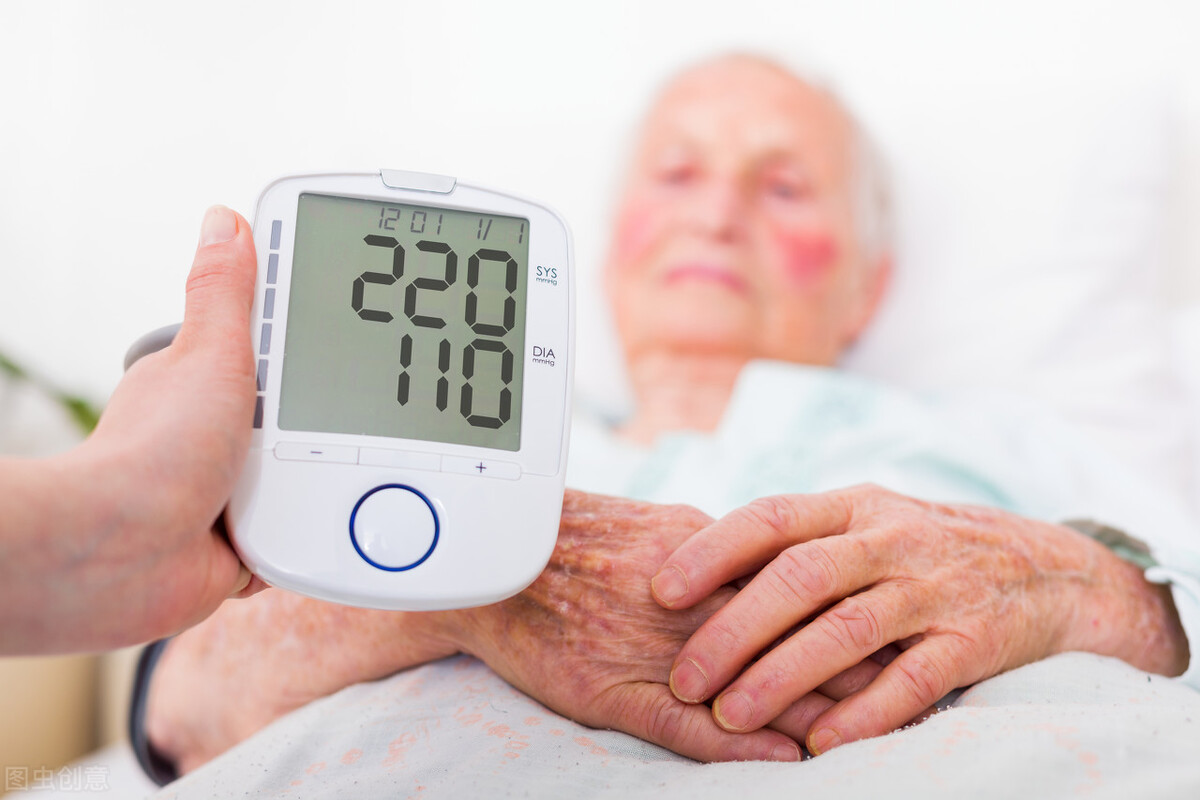 脑出血来临，睡觉先知！提醒：睡觉时若出现4个异常，当心脑出血