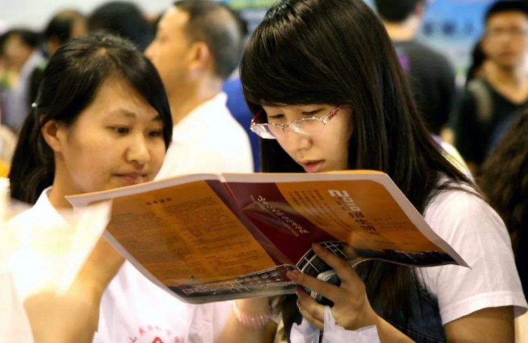 2022高考恐成“最难年”，部分考生或无缘本科，成绩再优秀也白搭