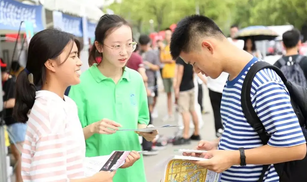 大学里心知肚明的“潜规则”，虽然不会明说，但可别傻傻的不知道