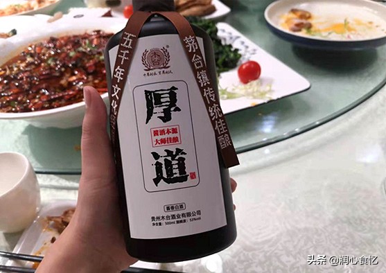 新年来临，5款酱香酒好喝不贵，纯粮酿造，懂行的成箱往家里囤