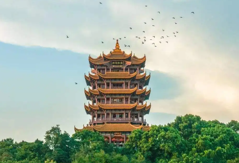 “一座城市一句诗”，30座城市最具代表性的诗句，你的城是哪句？