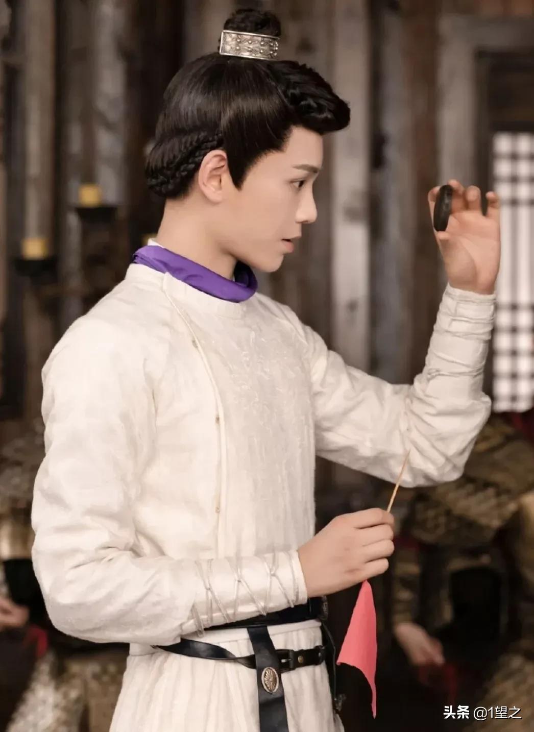 丁禹兮古装扮相莫名有点小迷人#传闻中的陈芊芊——韩烁