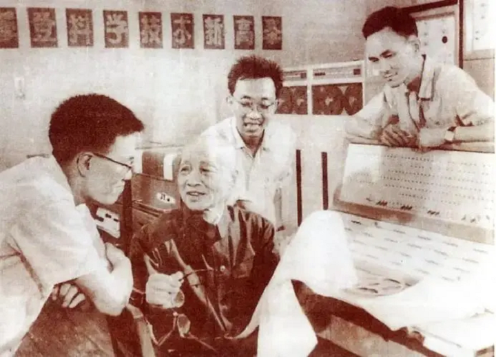 著名数学家苏步青身上一直装着一张日本女士的照片，她是谁？