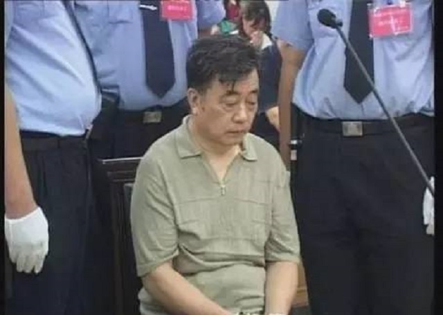 济南79大案原型(2007年,济南一高官退休前闹市炸死情妇)