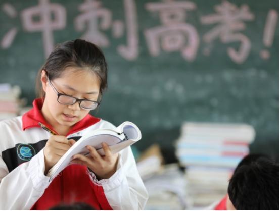 高考考400分难吗（高三模拟考试没超过400分）